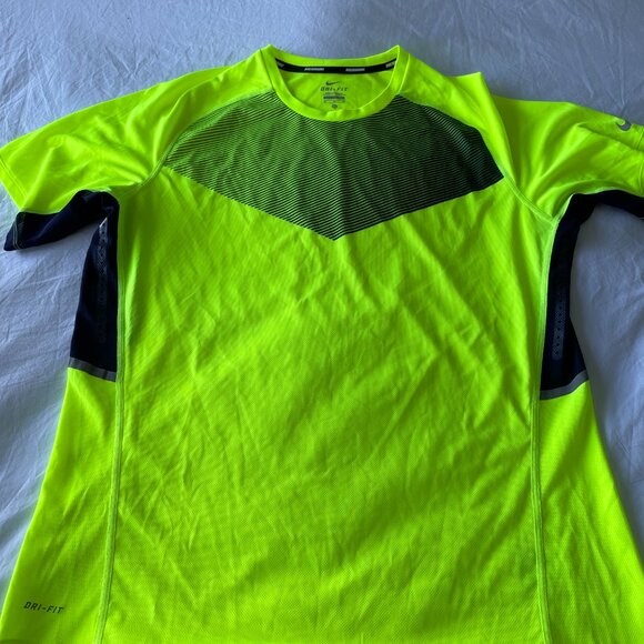 Nike Men's Dri-FIT Running Top - Picture 2 of 4